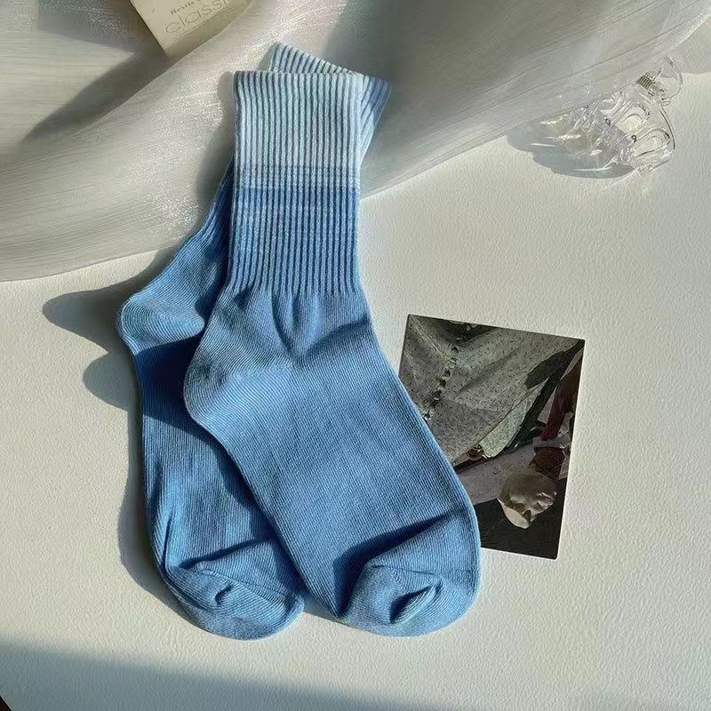 Internet Celebrity Inspired Japanese Women's Mid-Calf Socks Gradient Color Cotton Knitted Sports Socks for Spring Autumn